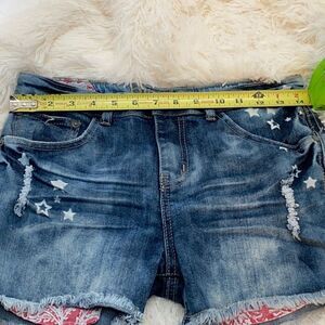 Cute jeans shorts  see dimension in pictures